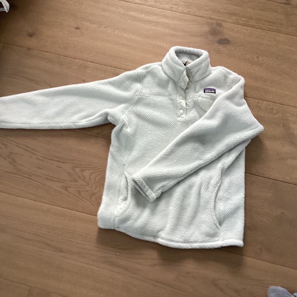 white patagonia sweater